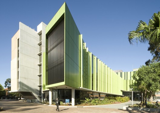 Lowy Cancer Research Centre - Lahznimmo Architects