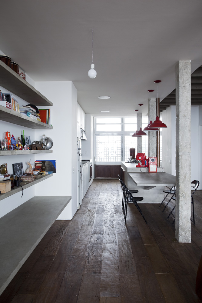 Copan Apartment / Felipe Hess & Renata Pedrosa