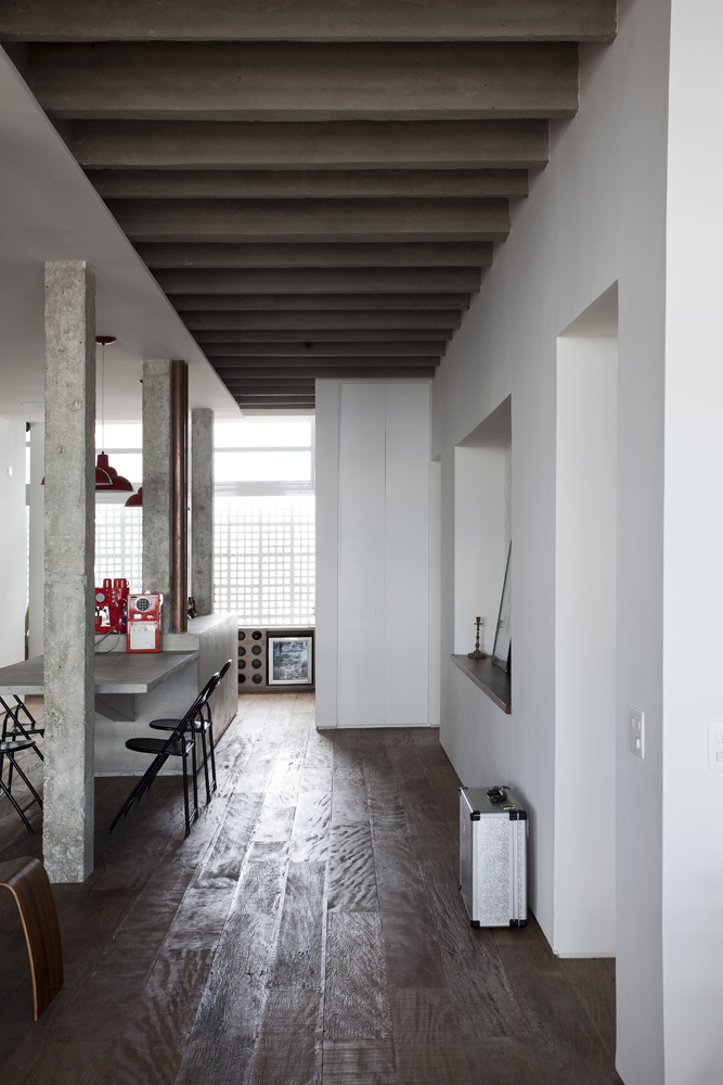 Copan Apartment / Felipe Hess & Renata Pedrosa