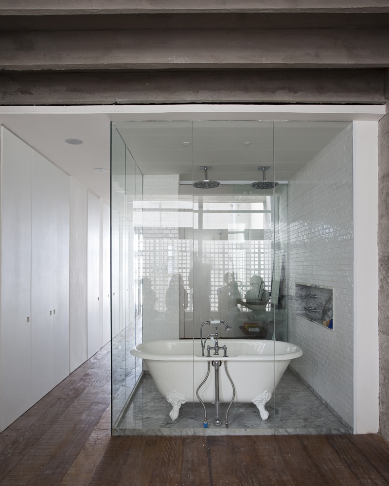 Copan Apartment / Felipe Hess & Renata Pedrosa