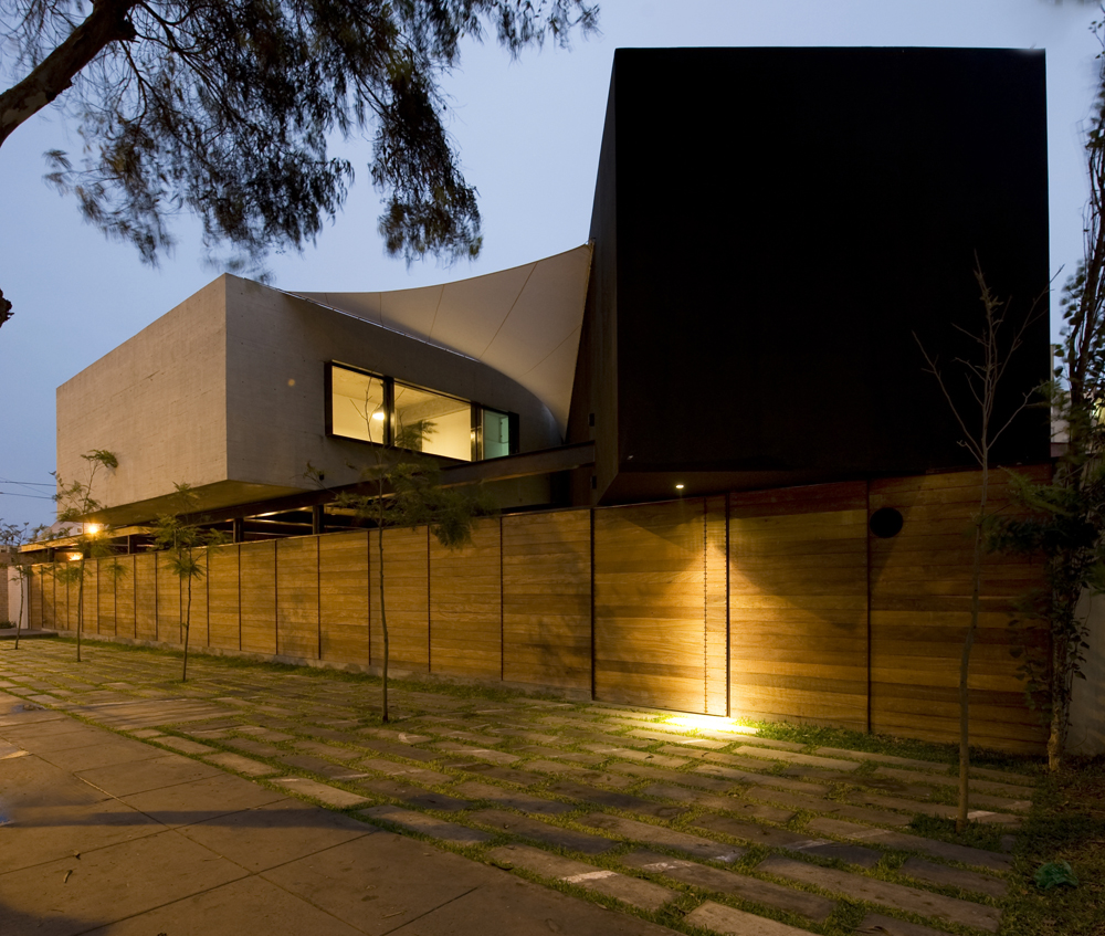 El Mercado Restaurant / Oz Arq