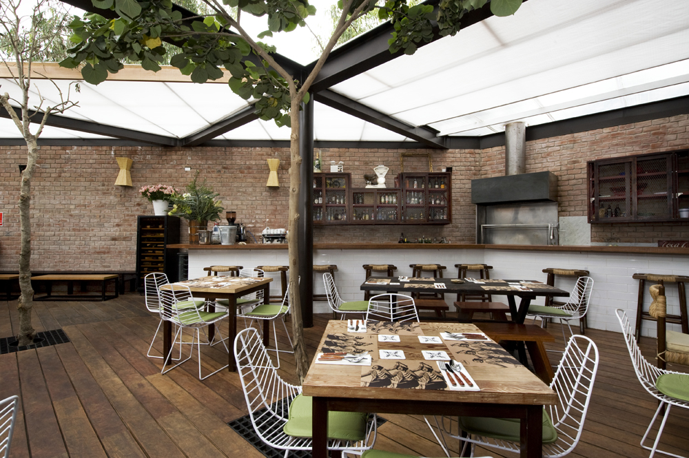 El Mercado Restaurant / Oz Arq
