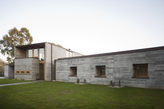 House in Madalena - Castanheira & Bastai Arquitectos Associados