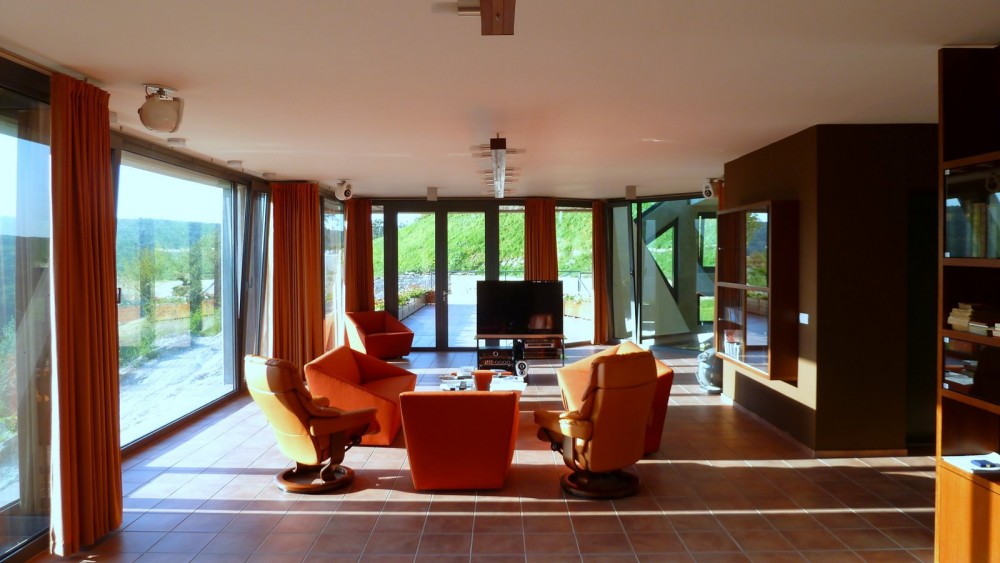 Large Home Tree / Ignatov Architects