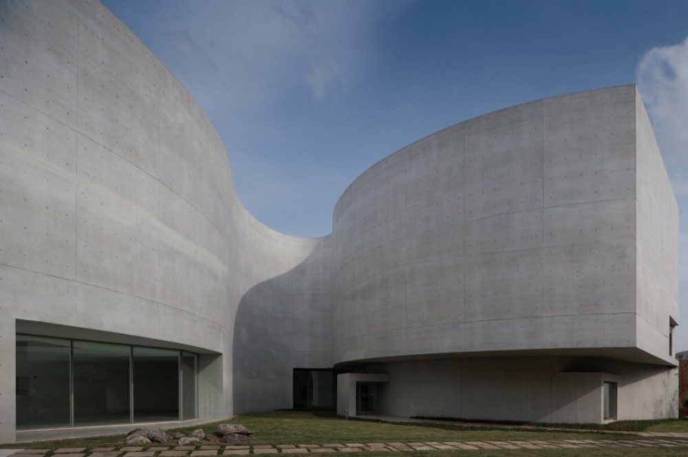 Mimesis Museum / Alvaro Siza + Castanheira & Bastai Arquitectos Associados + Jun Sung Kim
