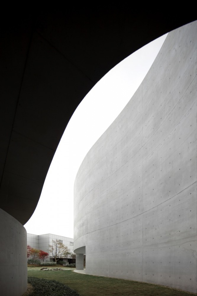 Mimesis Museum / Alvaro Siza + Castanheira & Bastai Arquitectos Associados + Jun Sung Kim