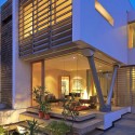 B-99 House - DADA & Partners