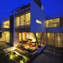 B-99 House - DADA & Partners B-99 House - DADA & Partners © Lightzone; Ranjan Sharma