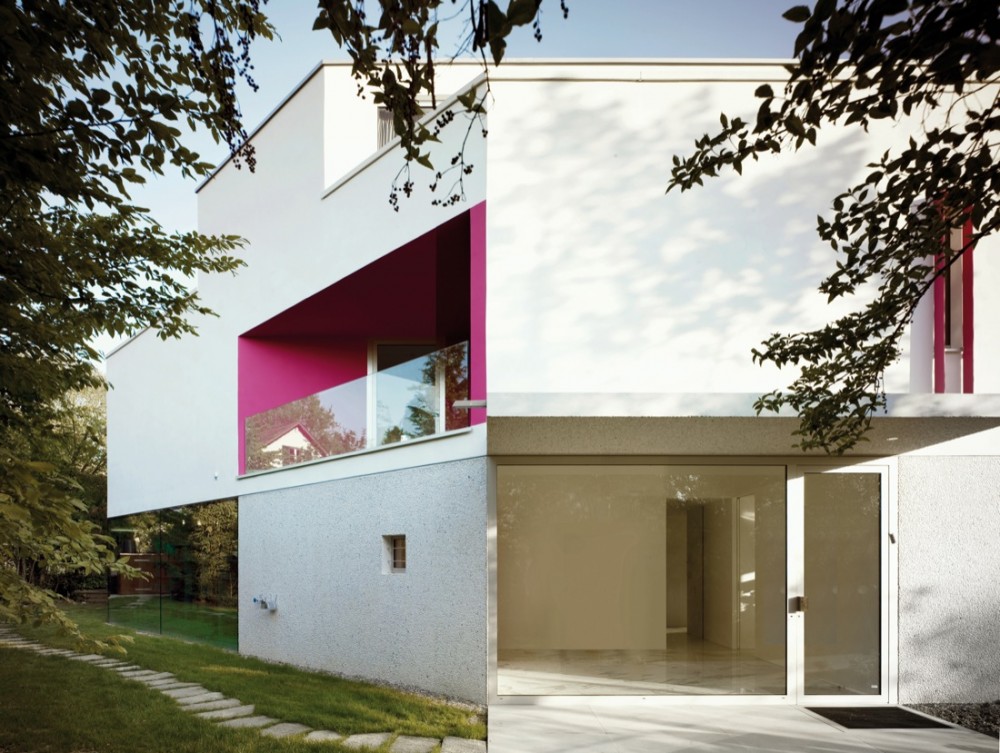 L House / Philippe Stuebi