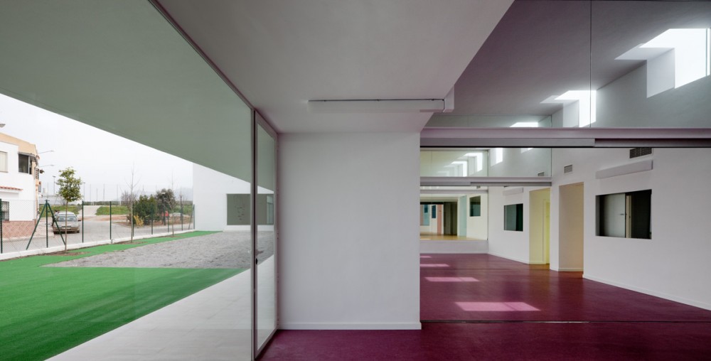 Educational Centre in El Chaparral - Alejandro Muñoz Miranda © Fernando Alda