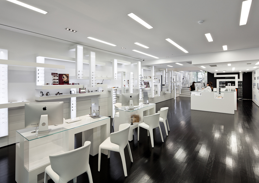 Optical Store in Lisbon / Jorge Sousa Santos
