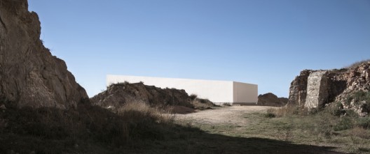 House on the Castle Mountainside - Fran Silvestre Arquitectos
