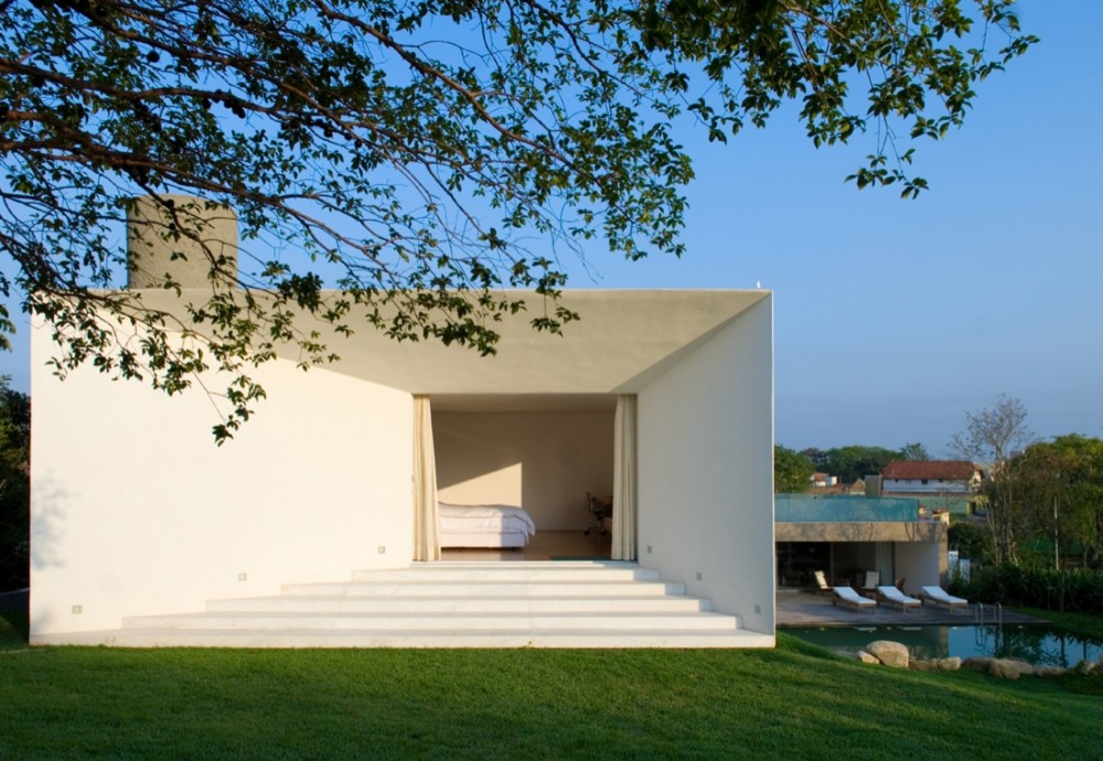 Piracicaba House / Isay Weinfeld
