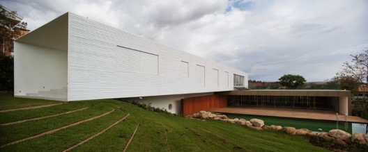 Piracicaba House - Isay Weinfeld