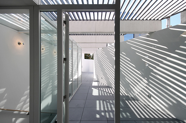 Restaurant + Tea House / Francisco Portugal e Gomes