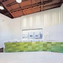 CaesarStone Showroom - Dan Brunn © Dan Brunn