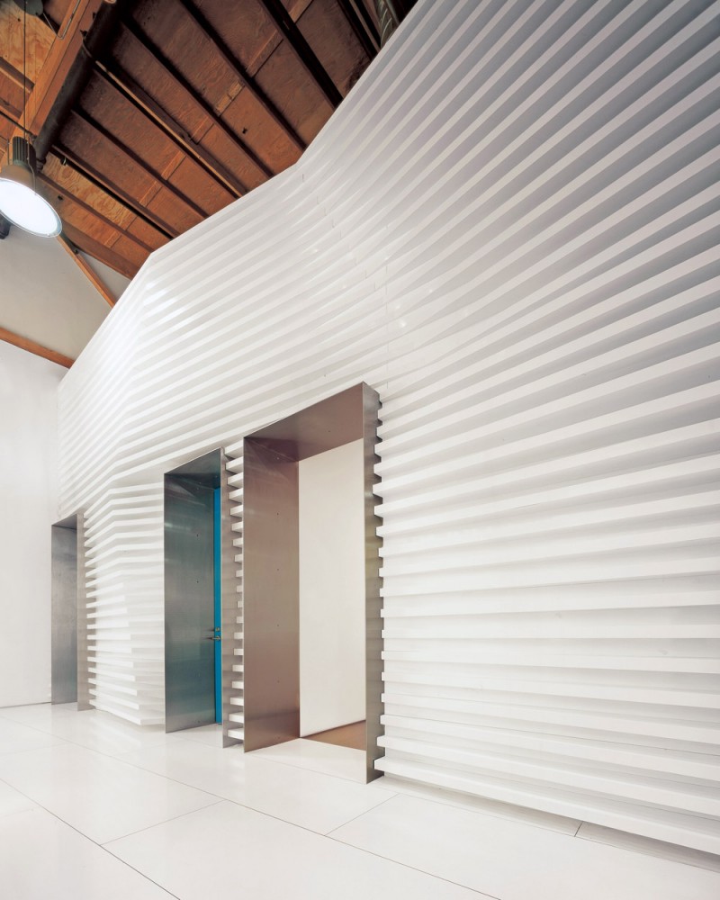 CaesarStone Showroom - Dan Brunn © Dan Brunn