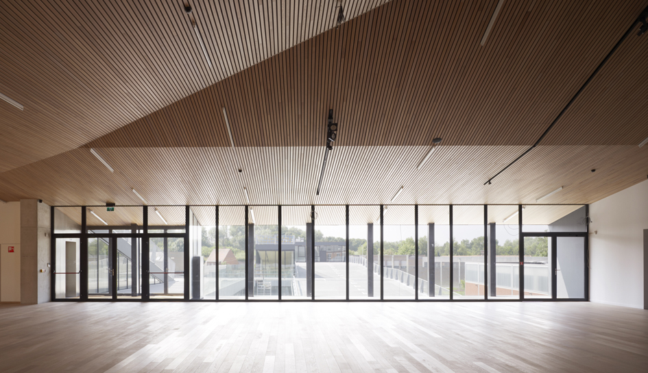 Library + Restaurant + Multifunctional Space / BOB361 Architects