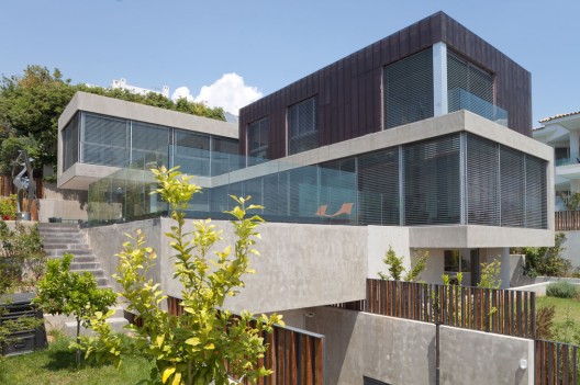 Residence in Voula / Spacelab Architecture