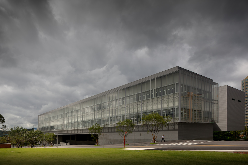 Amore Pacific Research & Design Center / Alvaro Siza, Carlos Castanheira and Kim Jong Kyu