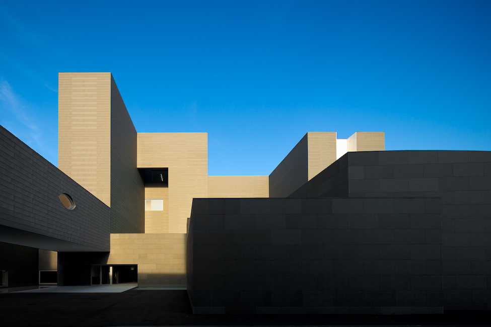 Amore Pacific Research & Design Center / Alvaro Siza, Carlos Castanheira and Kim Jong Kyu