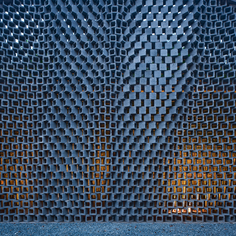 AU Office and Exhibition Space / Archi Union Architects Inc