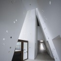One Roof Apartment - Akihisa Hirata One Roof Apartment - Akihisa Hirata © Toshiyuki Yano