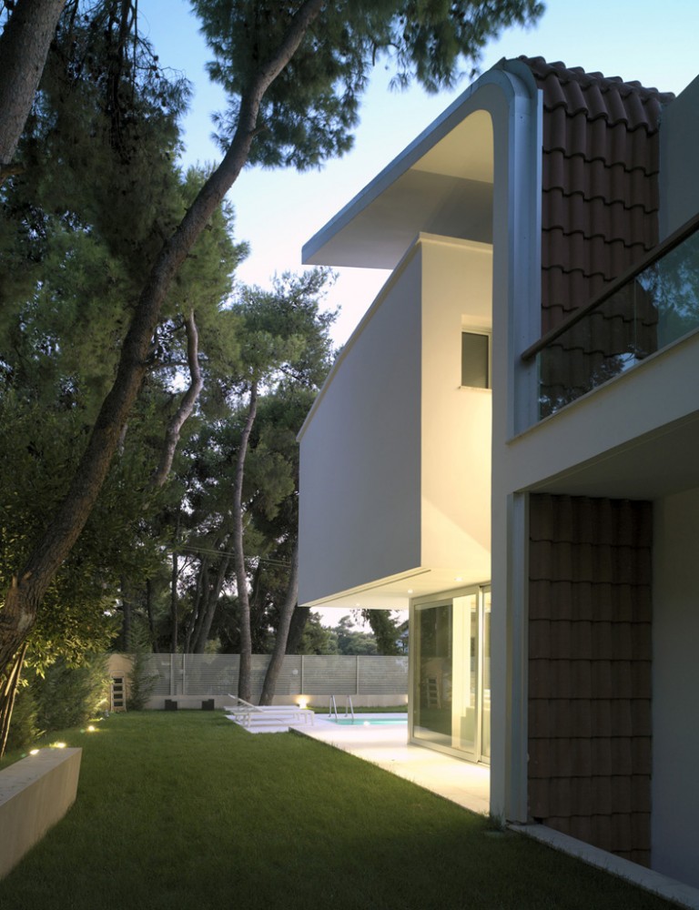 House In Ekali / Architect Thanos Athanasopoulos