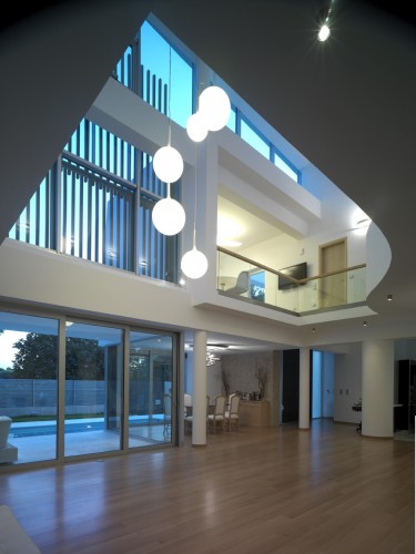 House In Ekali / ARchitect Thanos Athanasopoulos
