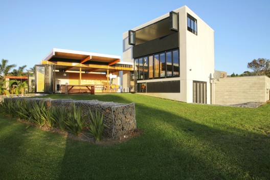 Coopers Beach House / Tim Dorrington Architects