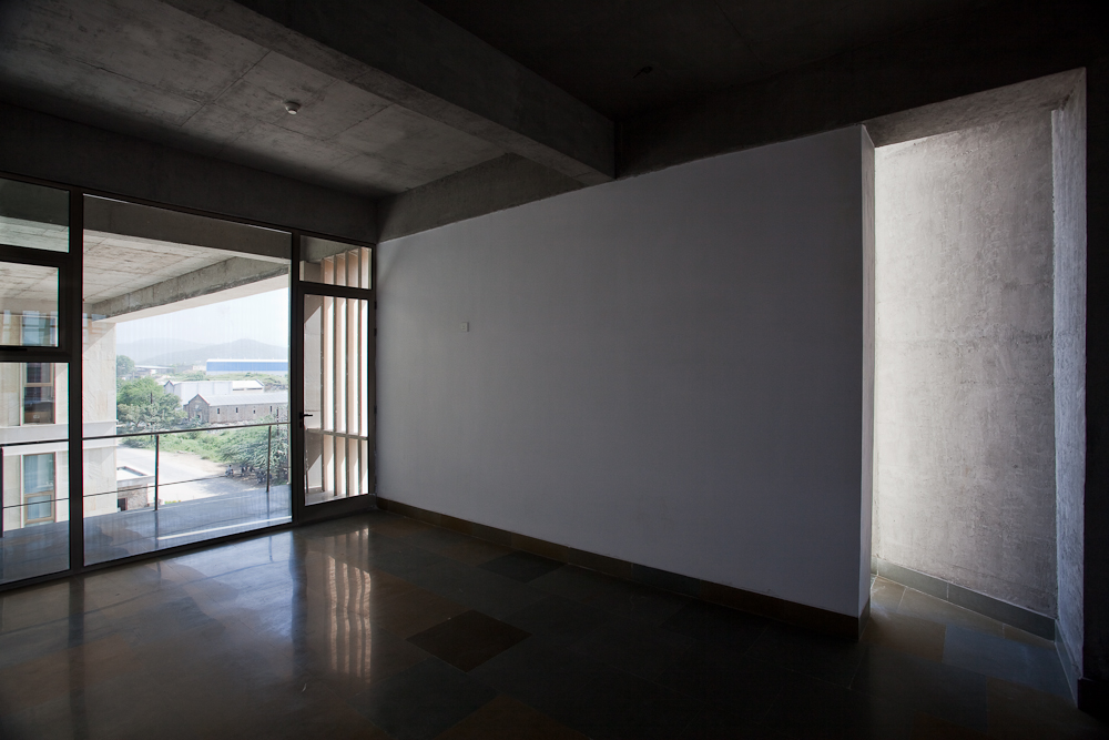 Wolkem Office Building / Vir.Mueller Architects