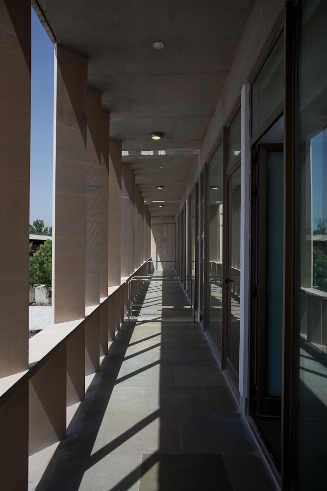 Wolkem Office Building / Vir.Mueller Architects