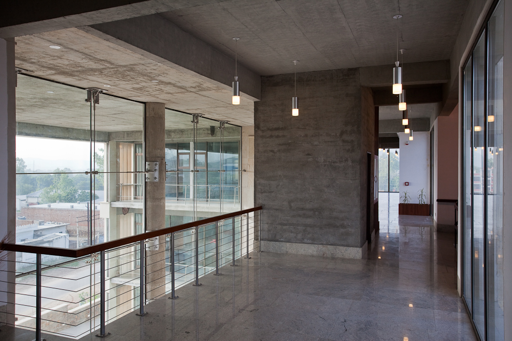 Wolkem Office Building / Vir.Mueller Architects