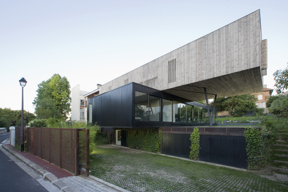 House In Sèvres / Colboc Franzen & Associés