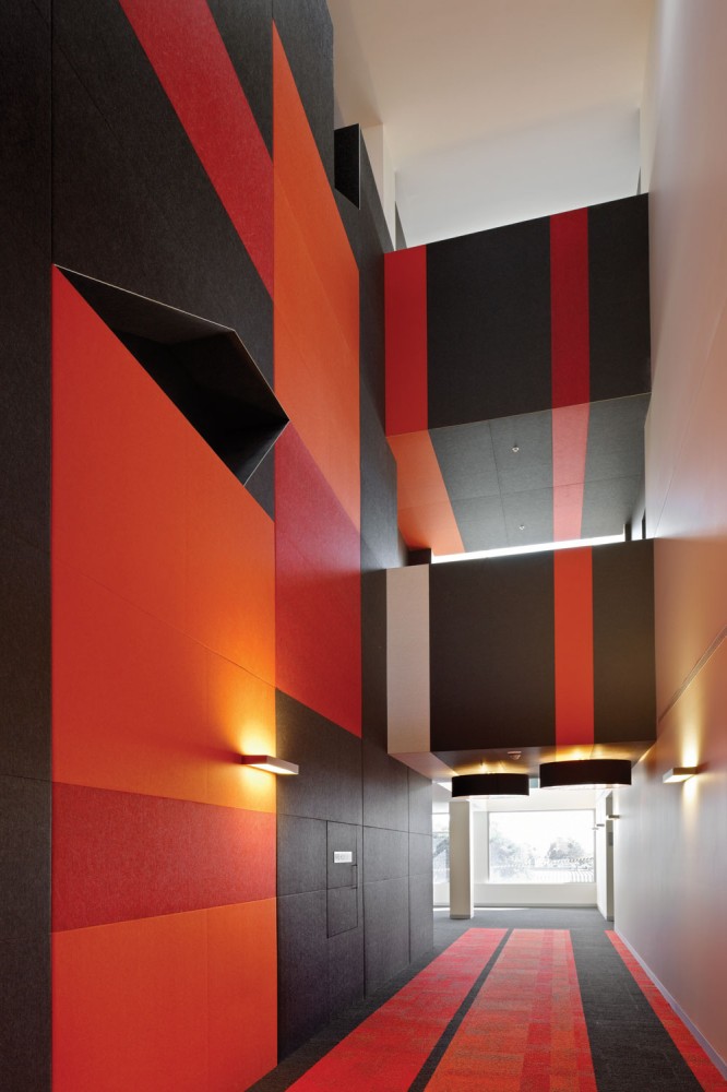 Barwon Health Teaching Training & Research Centre / Billard Leece Partnership