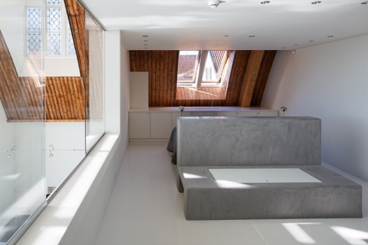 House In A Church / Ruud Visser Architects