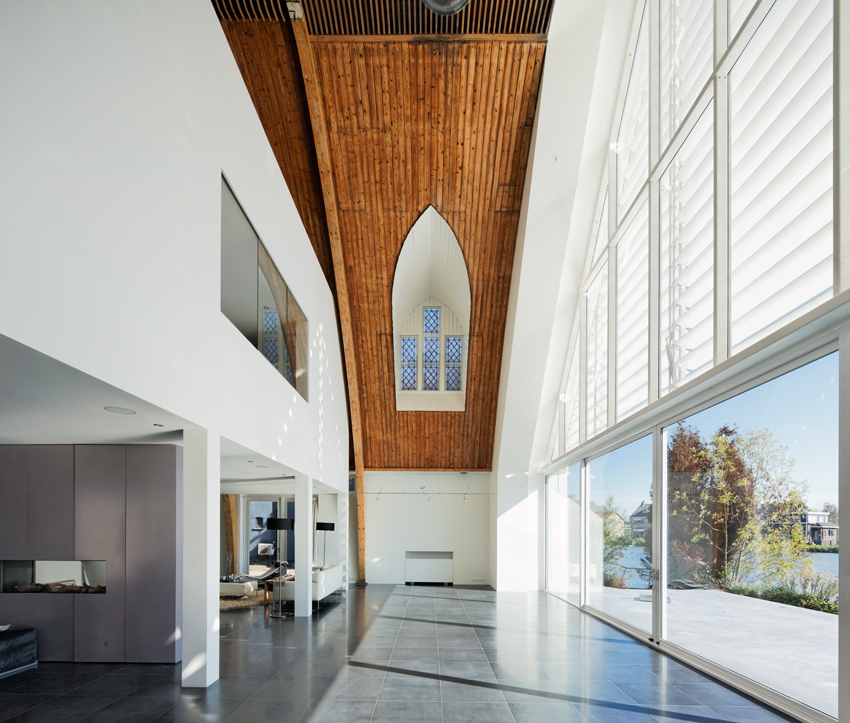 House In A Church / Ruud Visser Architects