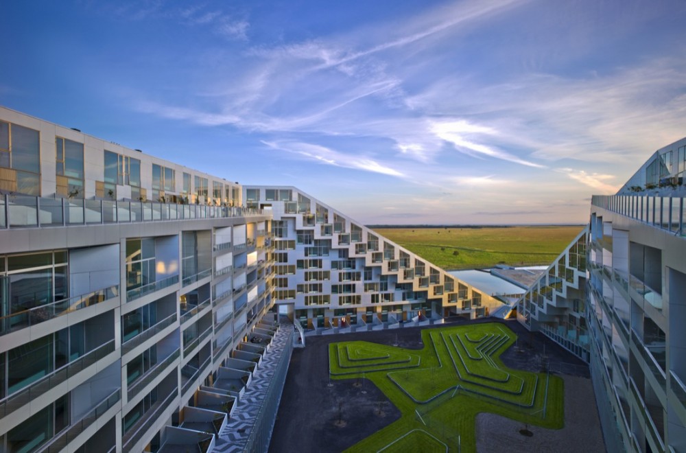 8 House / BIG