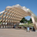Lincoln Park Zoo South Pond / Studio Gang Architects Lincoln Park Zoo South Pond / Studio Gang Architects © Beth Zacherle