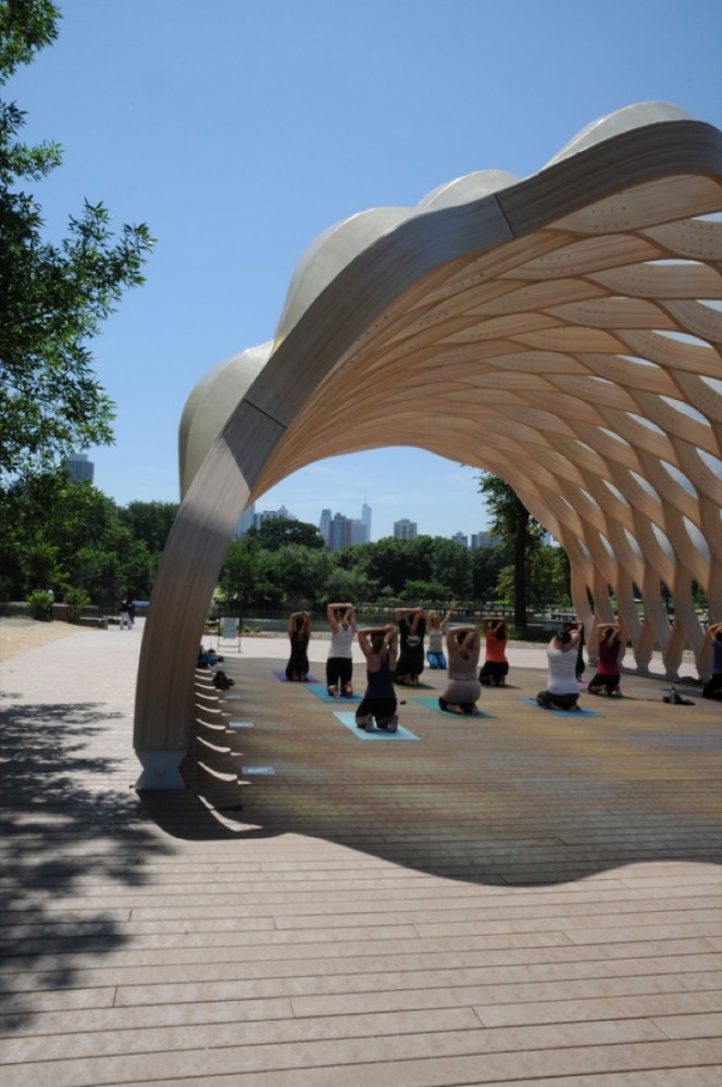 Lincoln Park Zoo South Pond / Studio Gang Architects