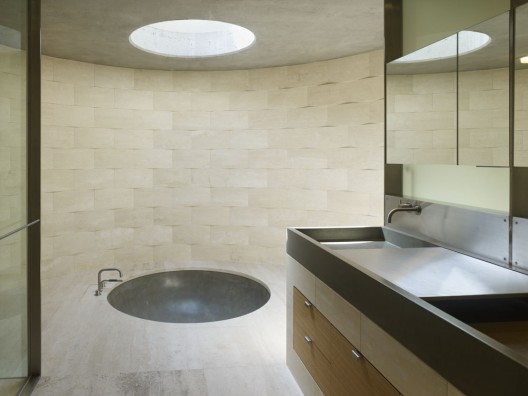 Concrete House / Ogrydziak Prillinger Architects