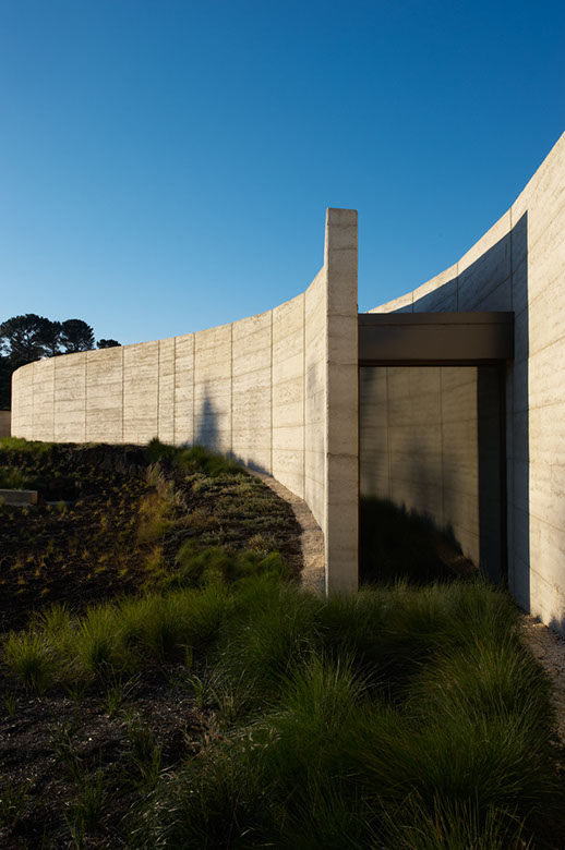 Port Phillip Estate Winery / Wood/Marsh