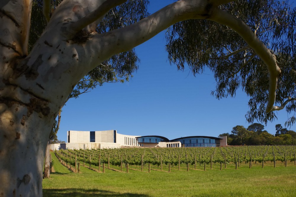 Port Phillip Estate Winery / Wood/Marsh