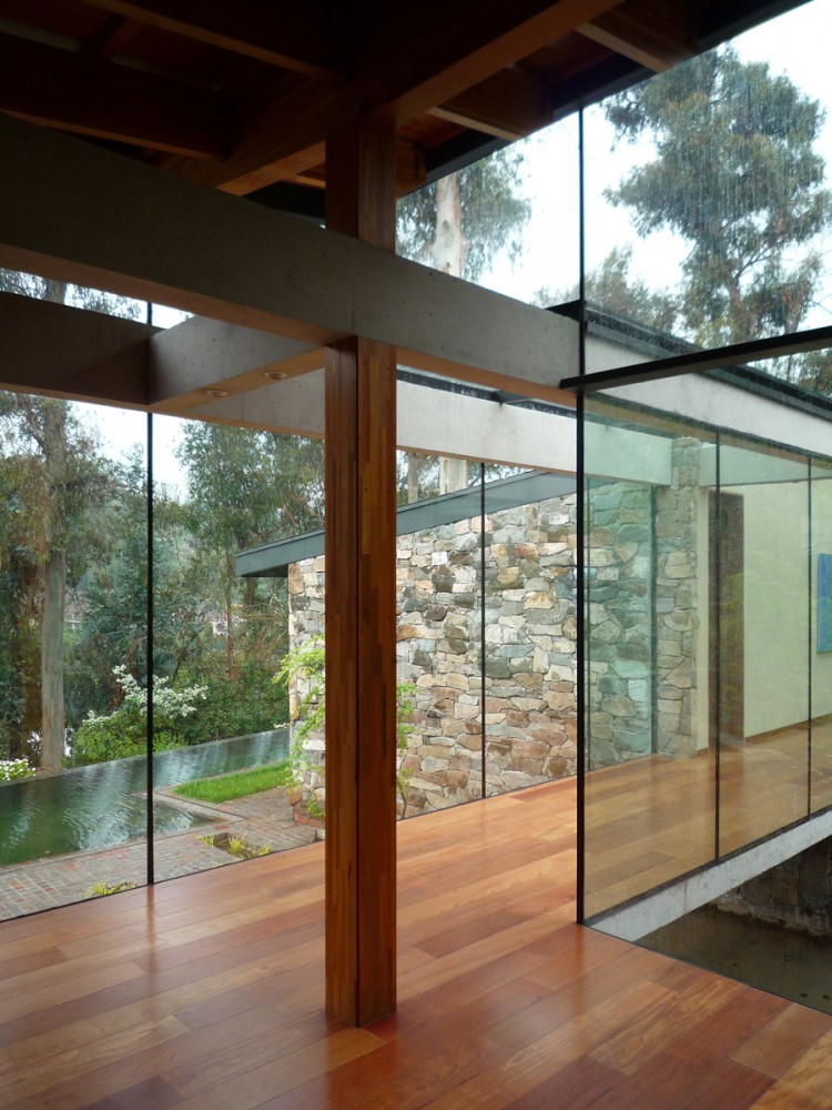 House in Lo Curro / Schmidt Arquitectos Asociados