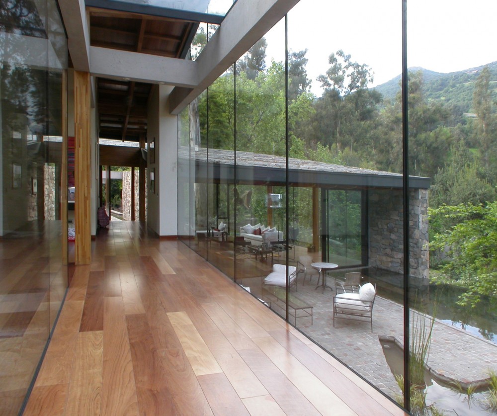 House in Lo Curro / Schmidt Arquitectos Asociados