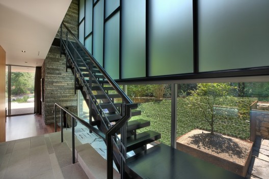 East Windsor Residence / Alter Studio
