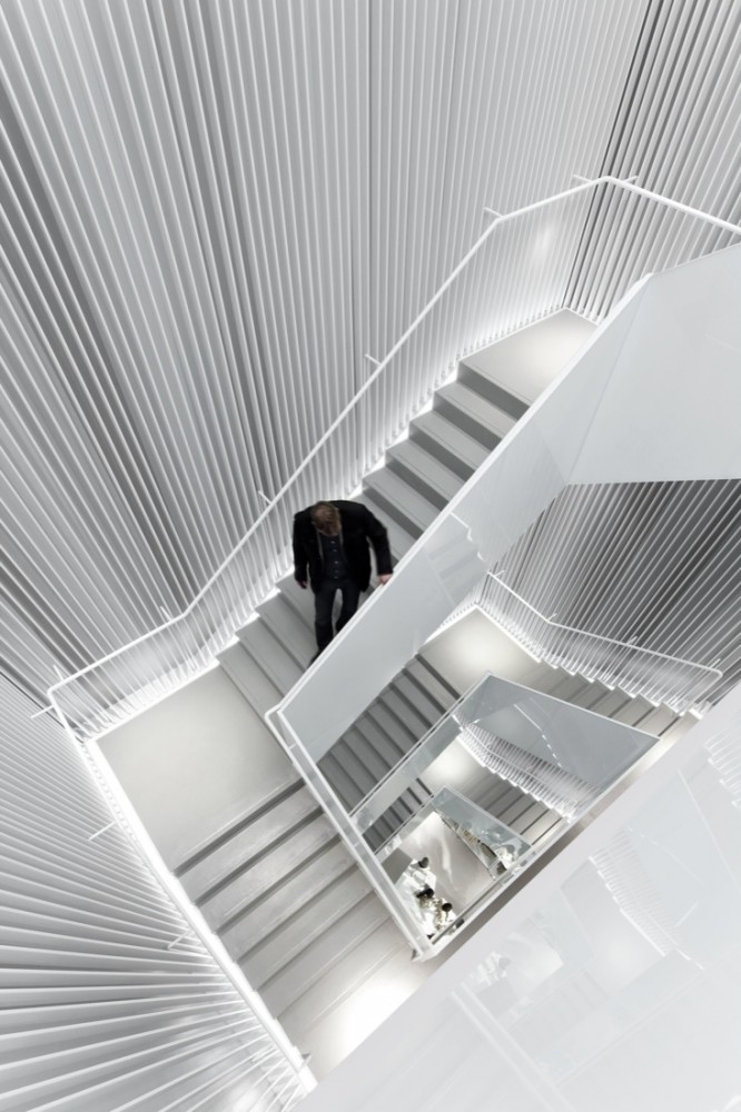 H&M Seoul Store / Universal Design Studio