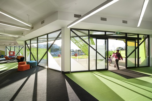 Churchill Integenerational Hub / Suters Architects