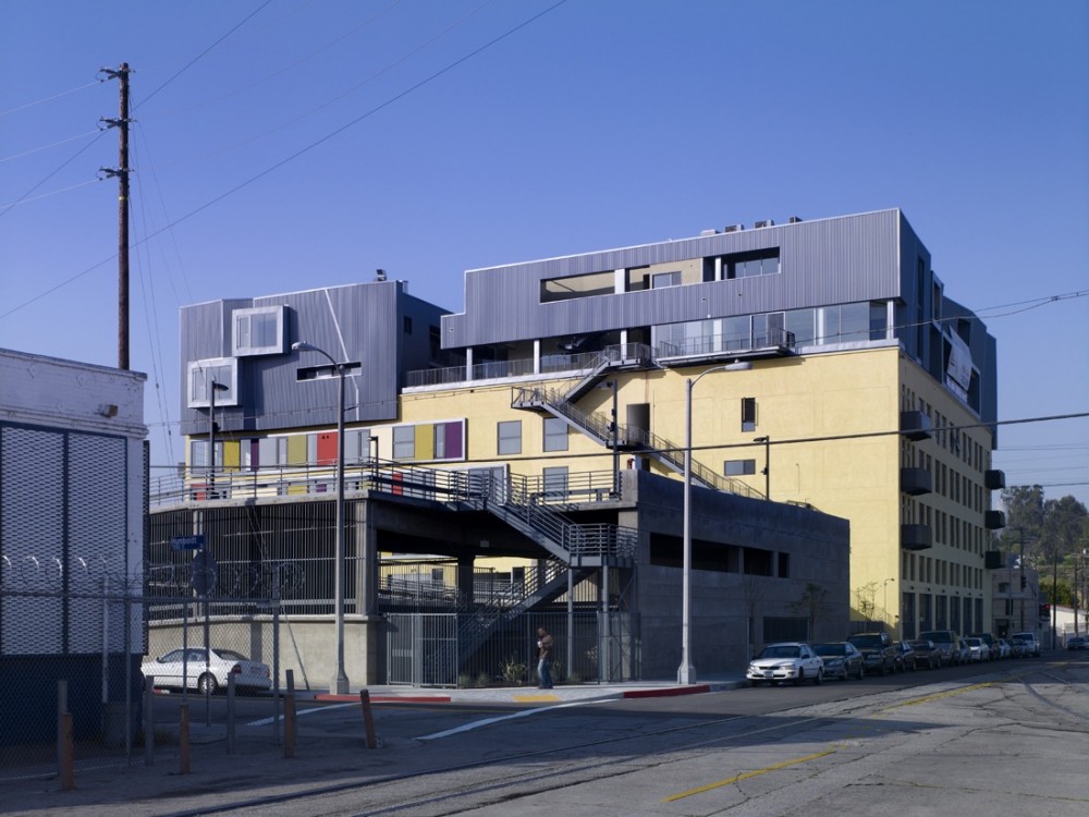 Fuller Lofts / Brooks + Scarpa Architects