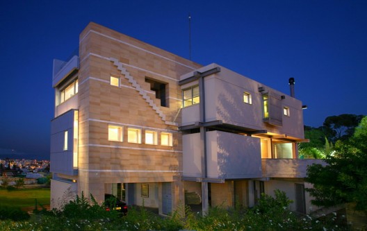 Residence in Nicosia / Polytia Armos